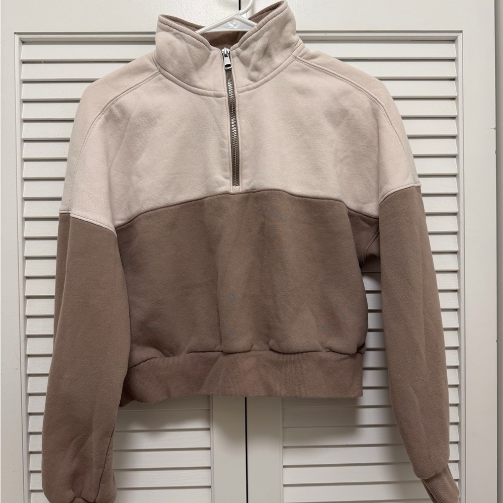 Abercrombie & Fitch Cream and Tan Zip Pullover
